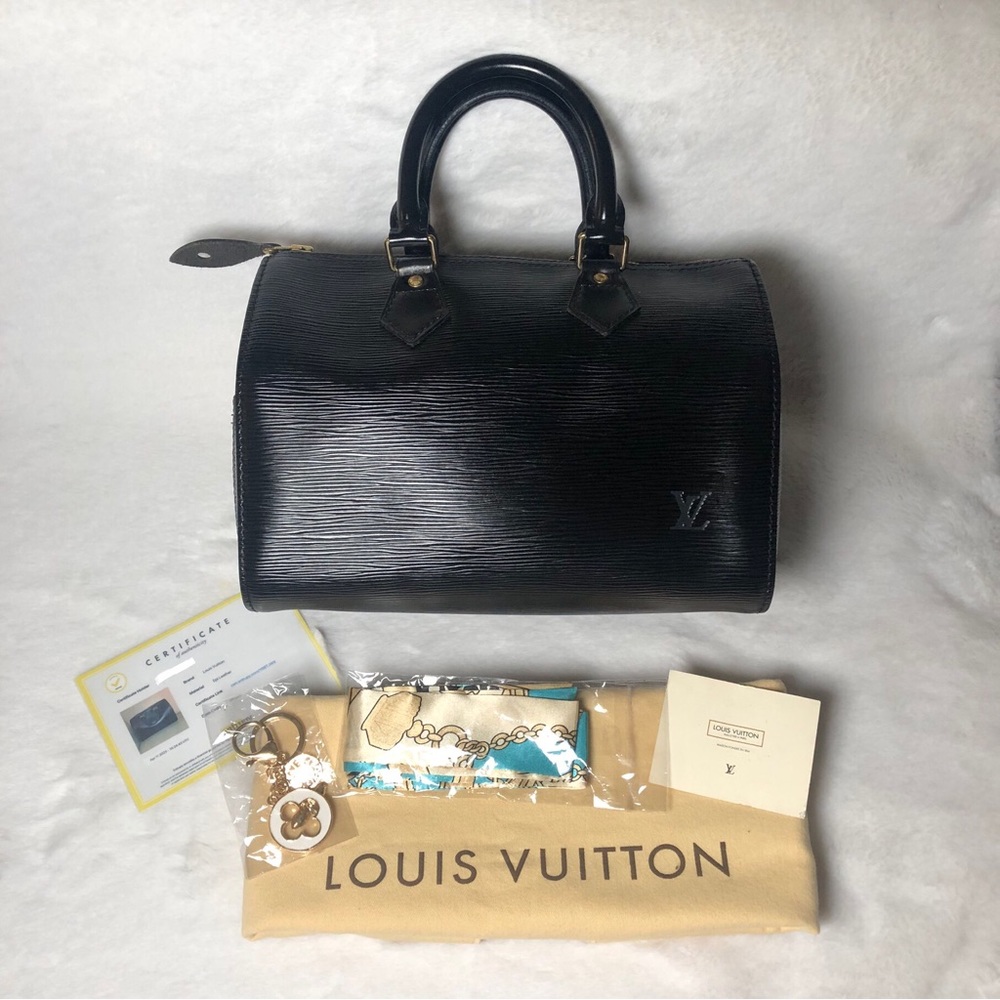 Louis Vuitton Epi Speedy25;Dust Bag,Lock/Key,Twilly,COA/Charm,DateCode-VI0915